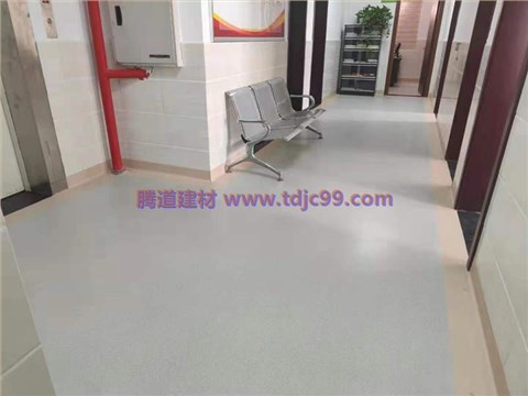 渝北区玉峰山中心医院地胶工程