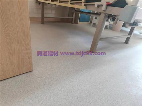 渝北区玉峰山中心医院地胶工程