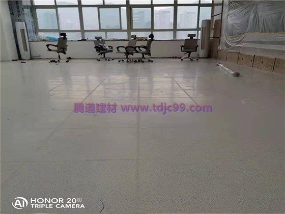 防静电地胶工程1