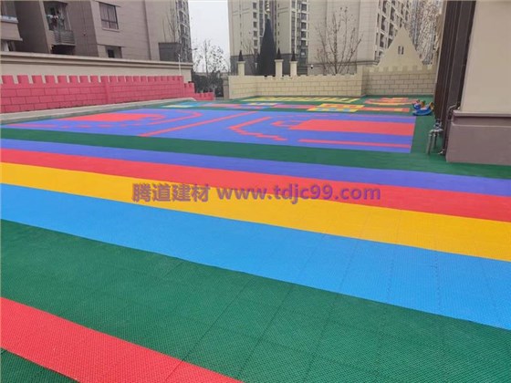幼儿园悬浮地板工程7