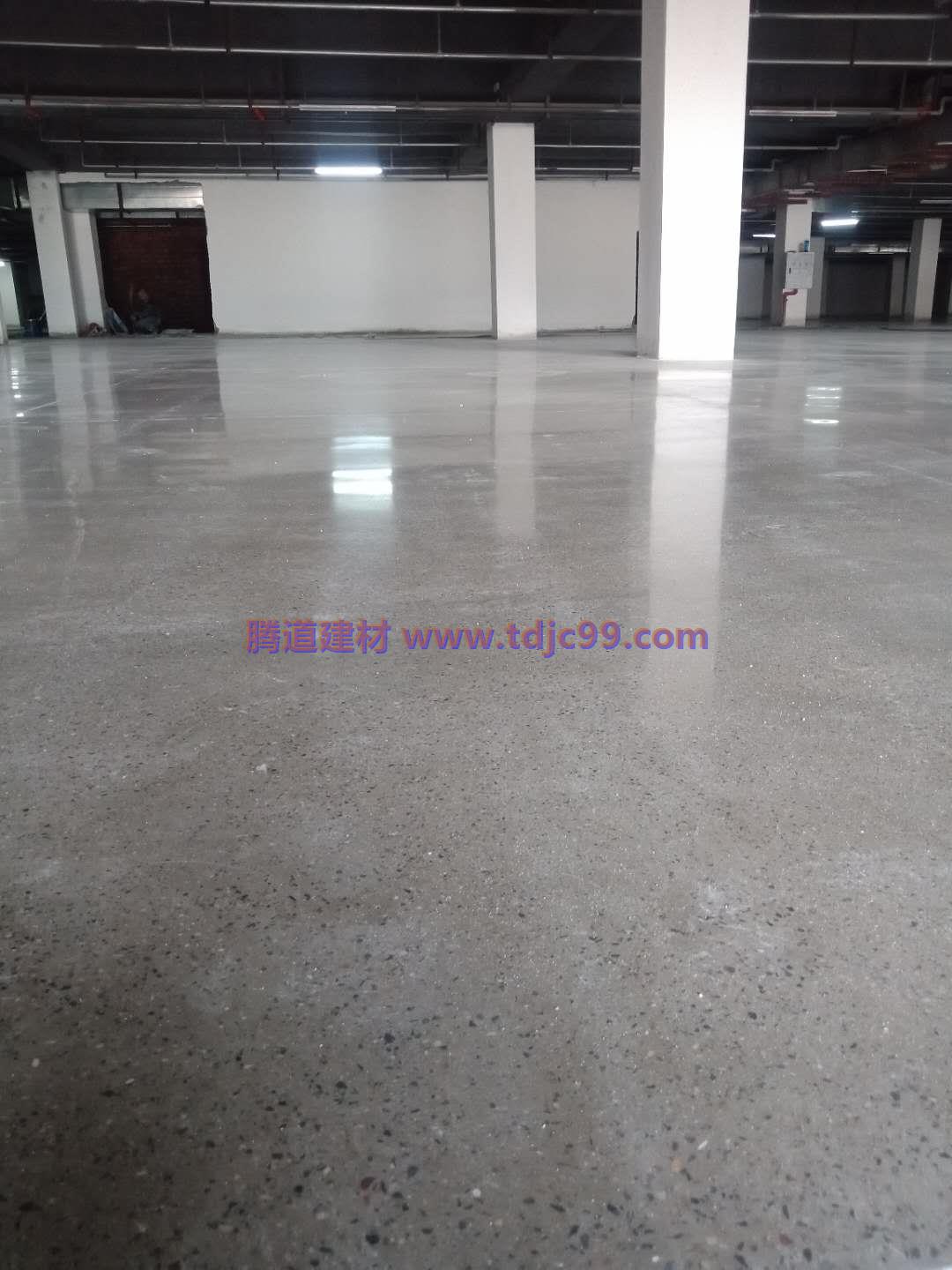 重庆万州高铁丽景小区车库固化地坪工程